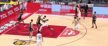 😏差距明显！广东半场多达26次罚球，北京仅6次